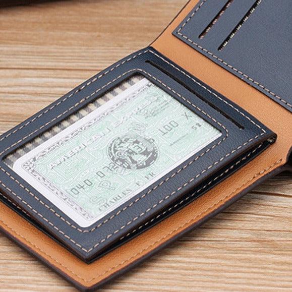 Cartera masculina Baellerry en cuero PU abierta mostrando compartimentos para tarjetas y billetes